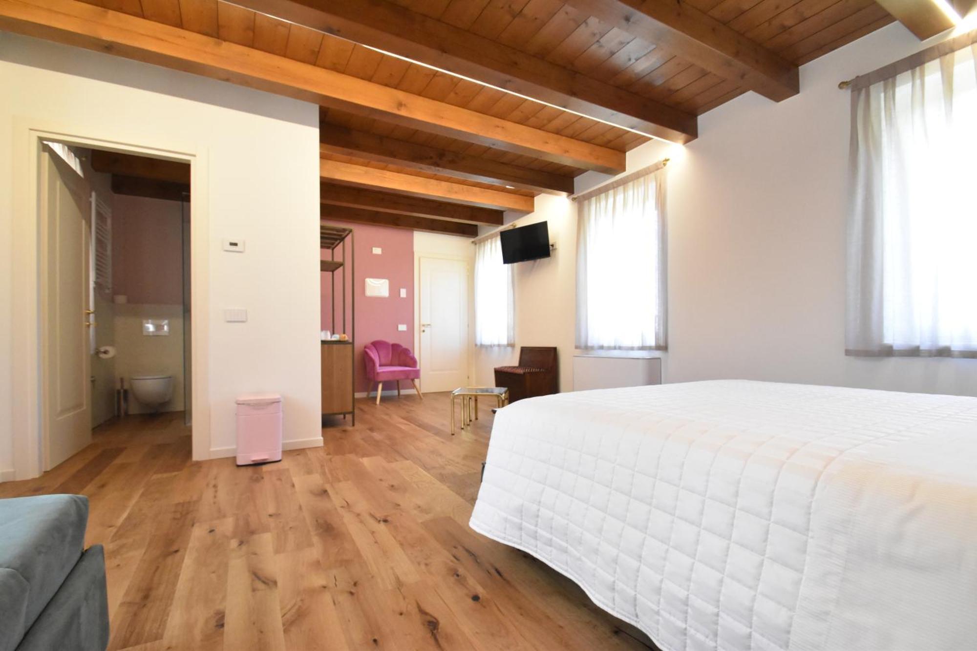 לינה וארוחת בוקר פאסטרנגו Residenza Vesentini מראה חיצוני תמונה