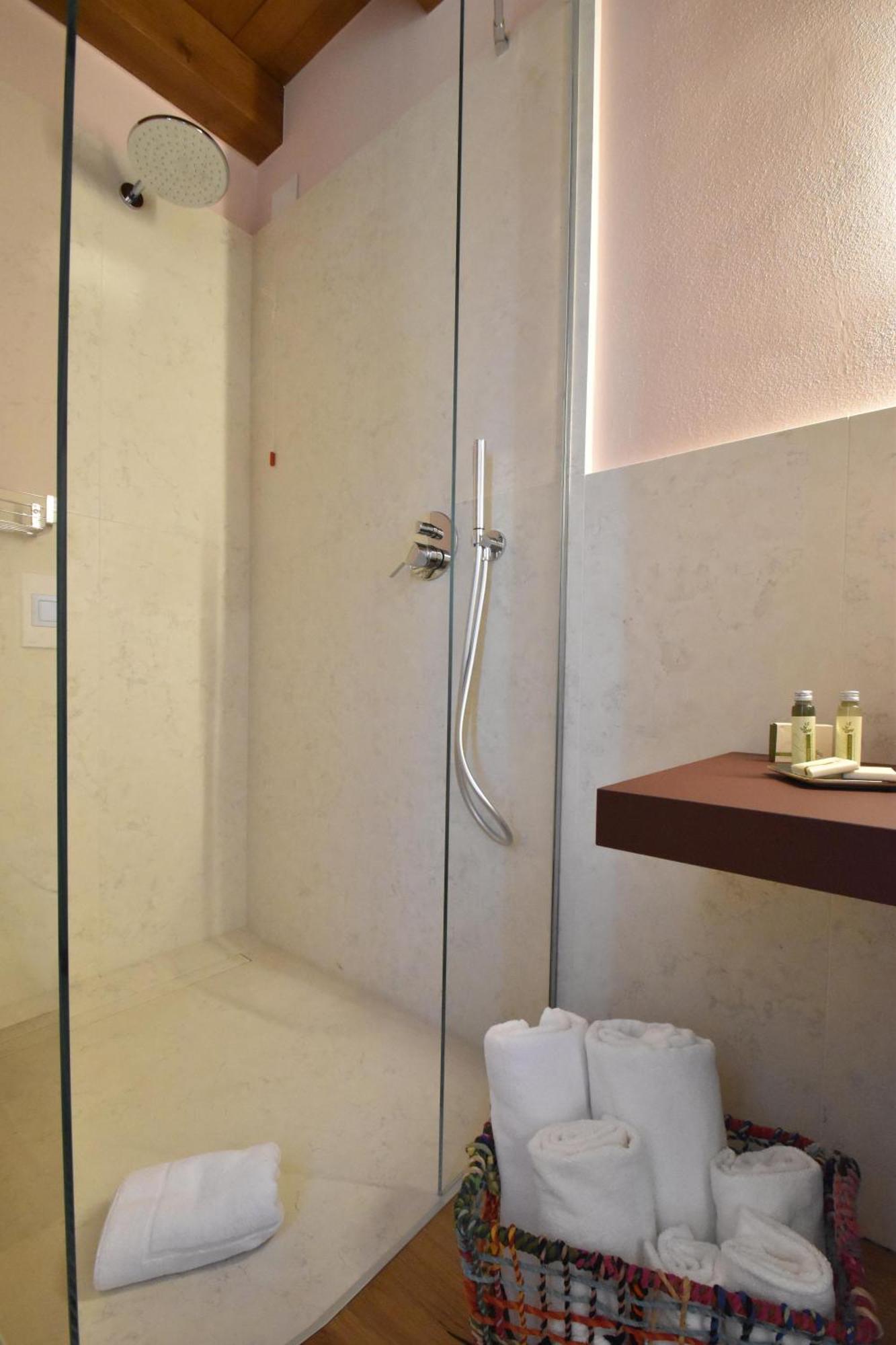 לינה וארוחת בוקר פאסטרנגו Residenza Vesentini מראה חיצוני תמונה